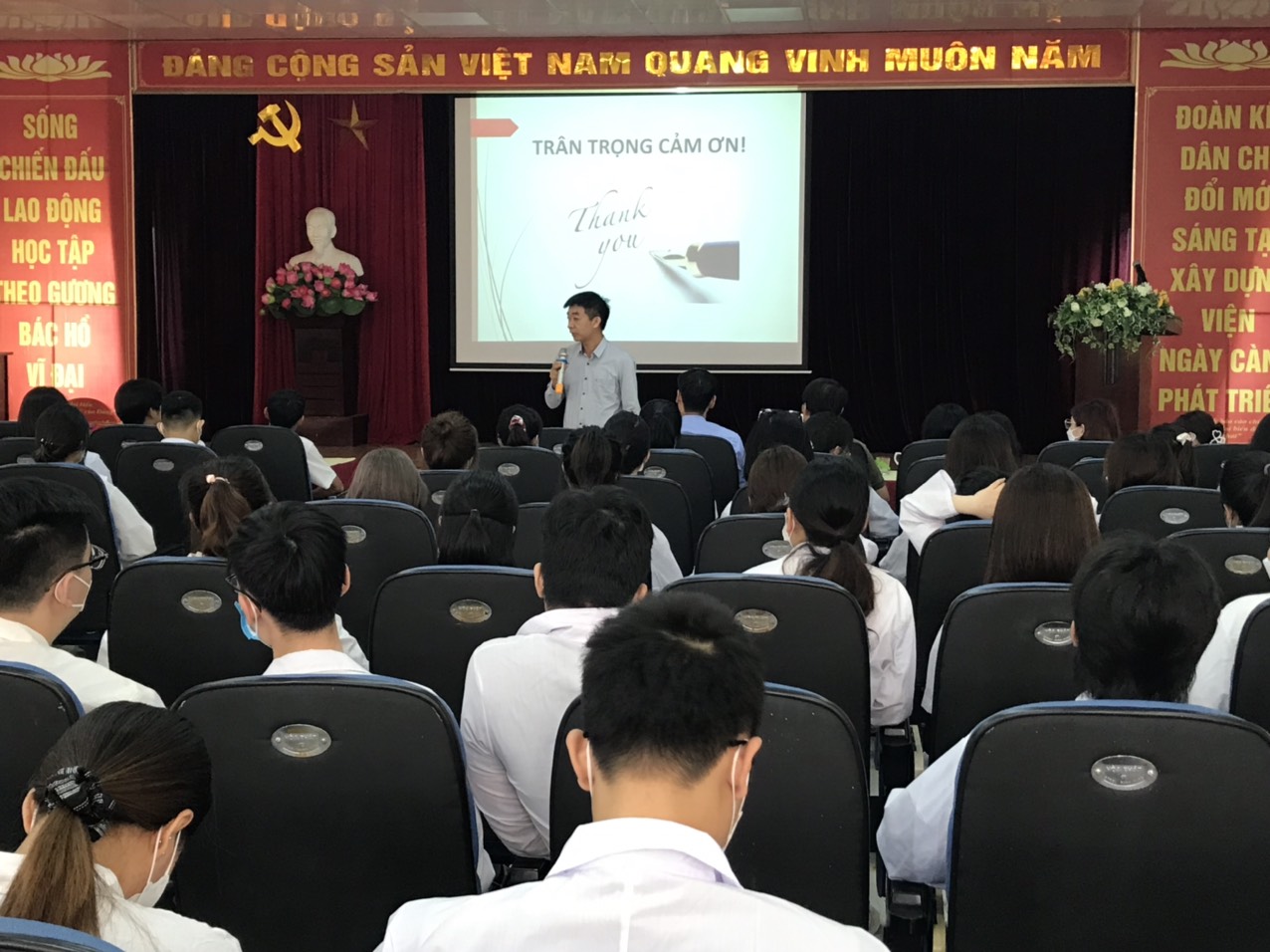Xem chi tiết