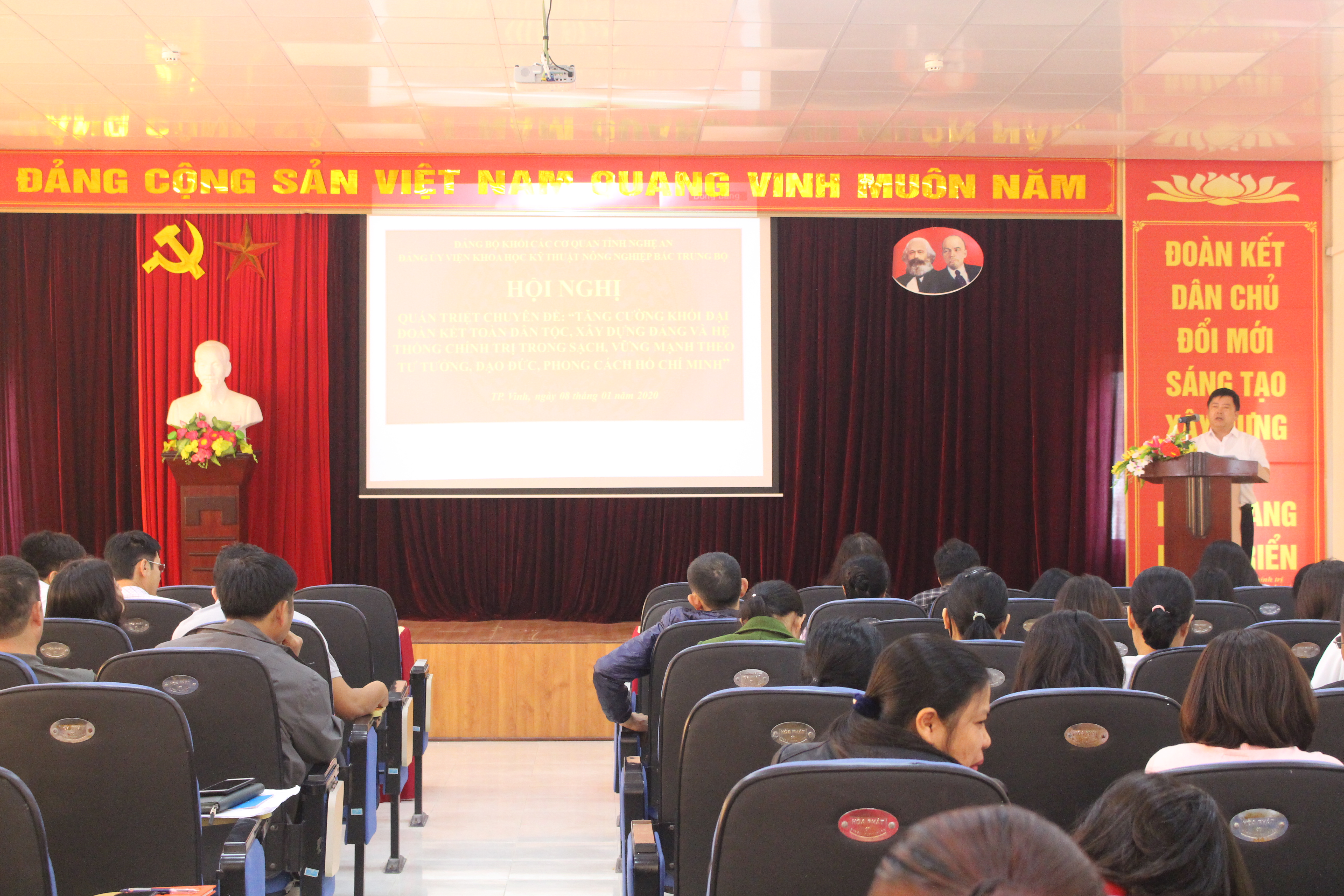 Xem chi tiết