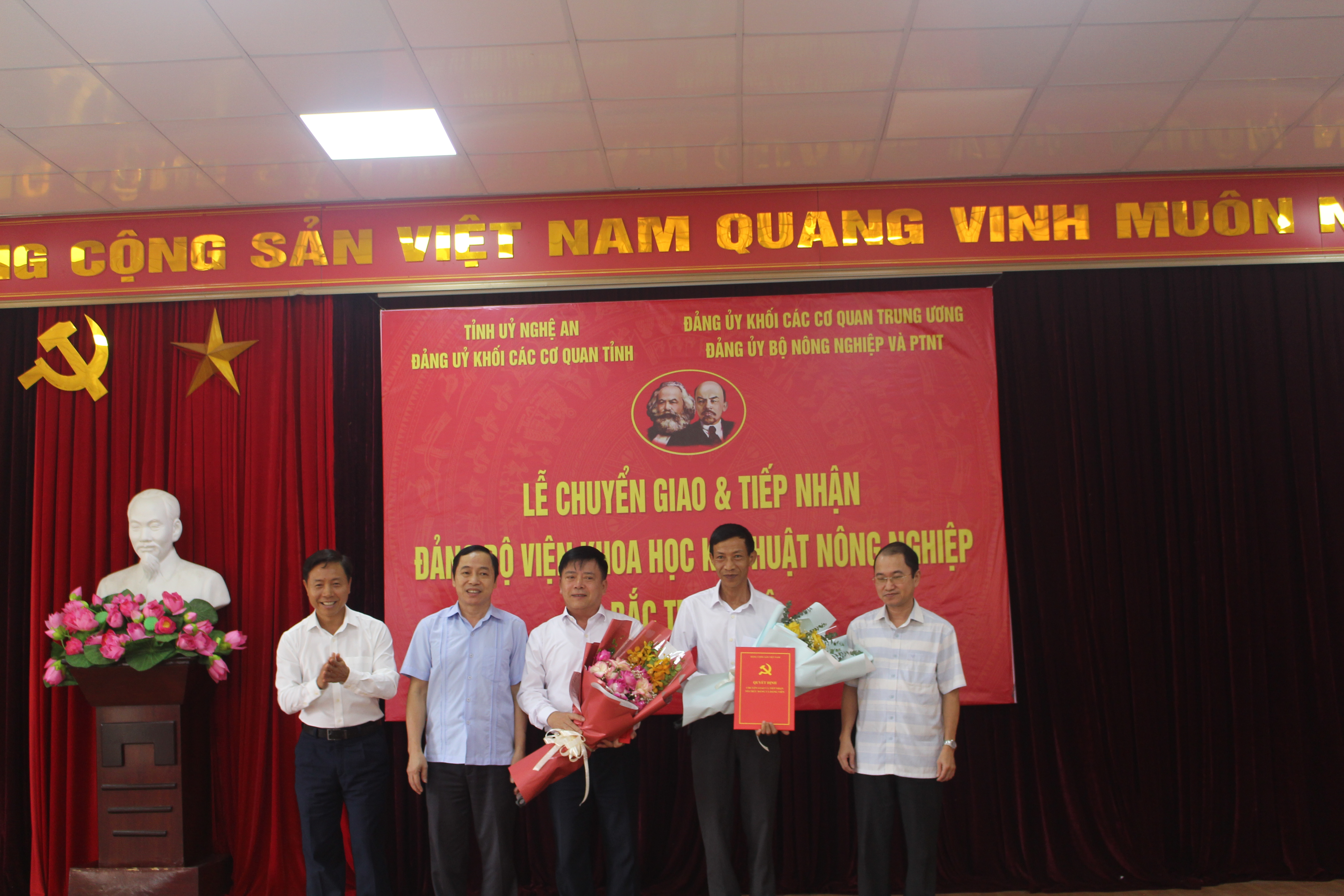 Xem chi tiết