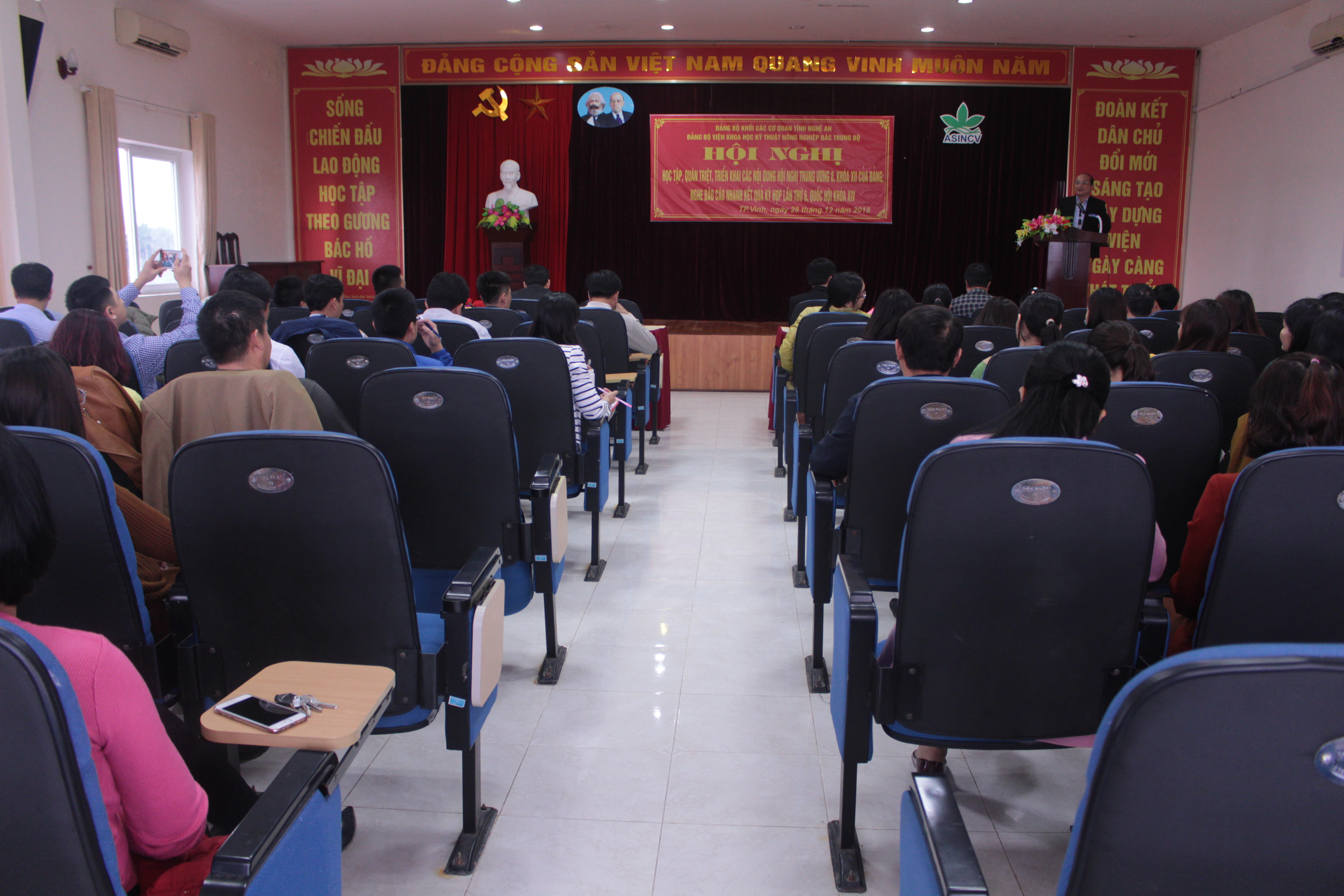 Xem chi tiết