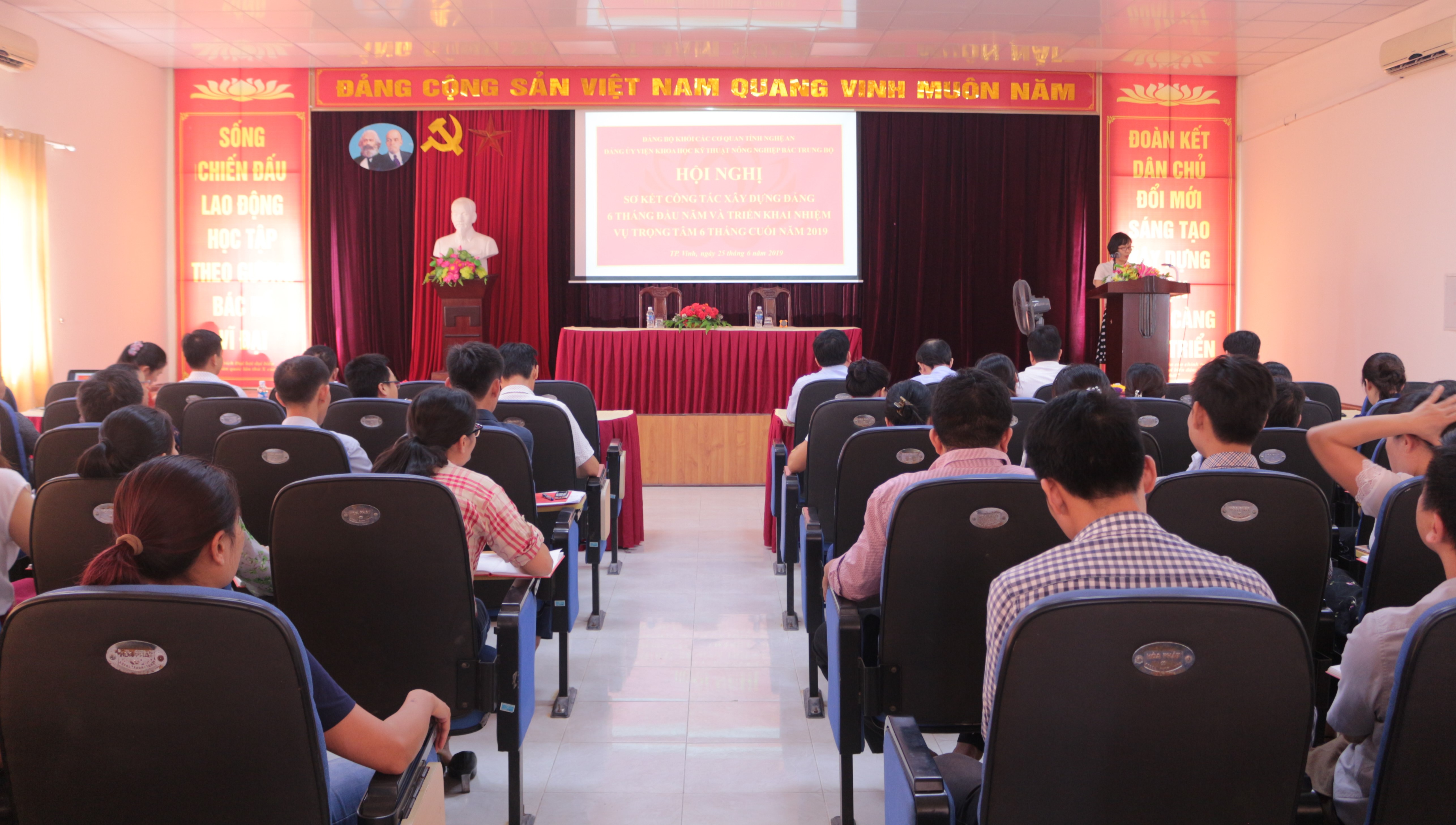 Xem chi tiết