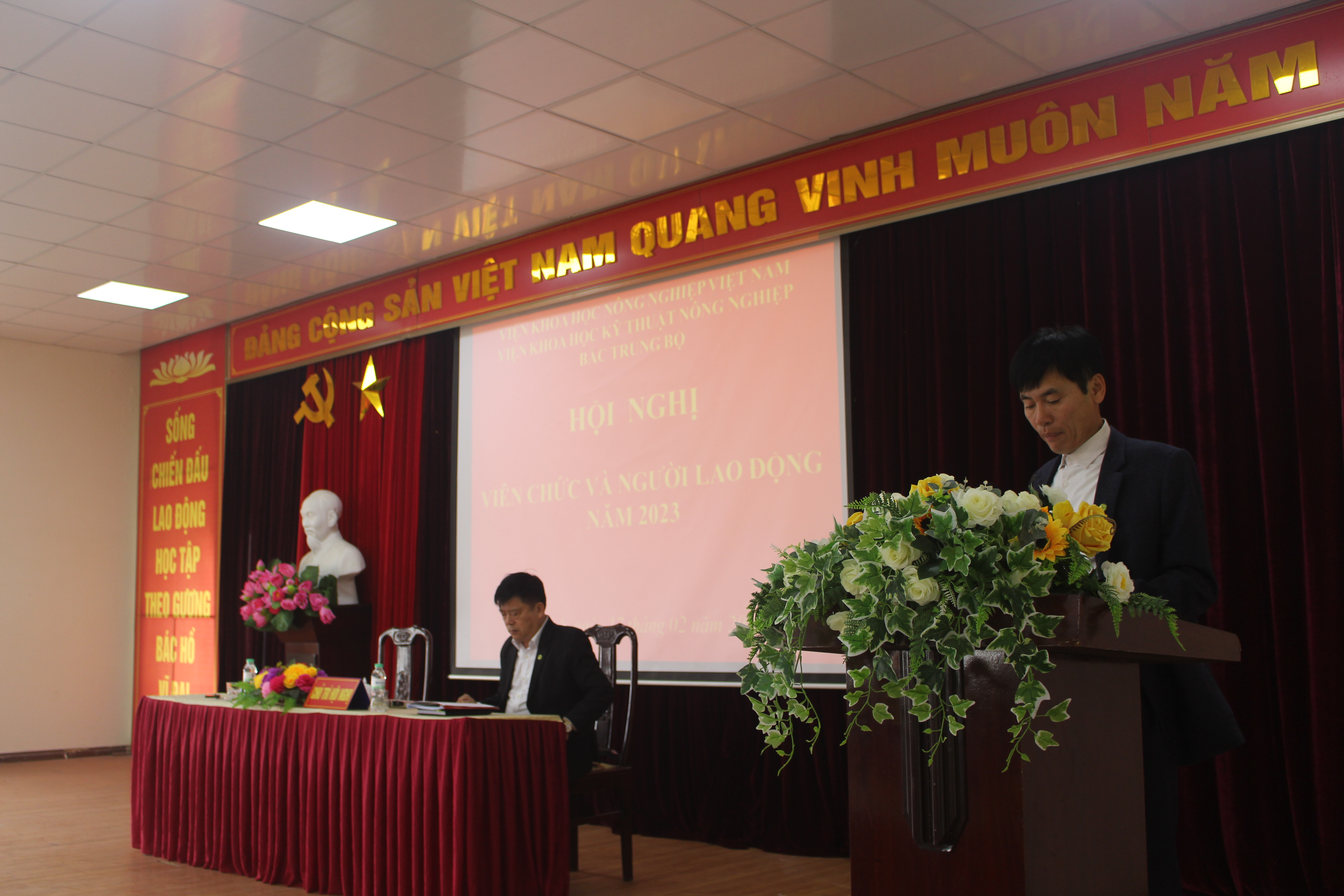 Xem chi tiết